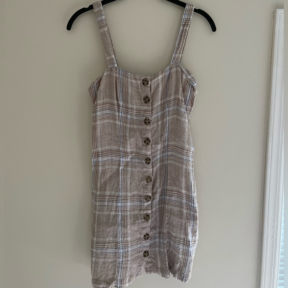 F21 size XS plaid tan button dress with back ruching